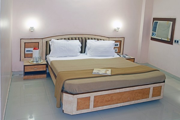 Neelkanth Inn